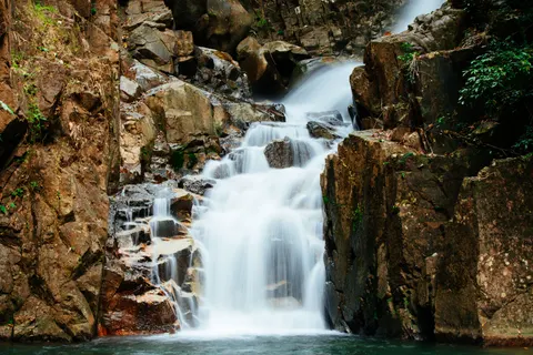 Fond d'écran Cascade 4K · nature · 3840×2563