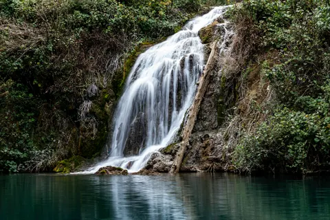 Fond d'écran Cascade 4K · nature · 3840×2561