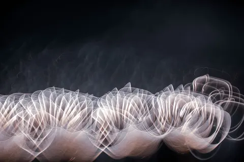 लहरदार रेखाएं 4K वॉलपेपर · abstract · 3840×2560