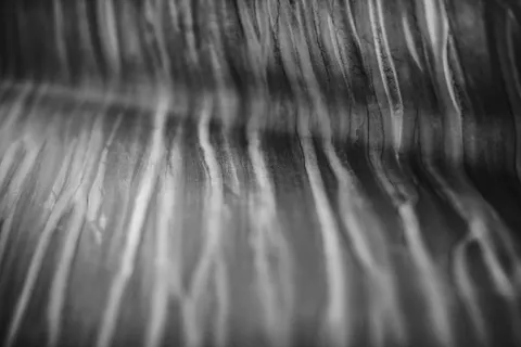 Wallpaper Garis Gelombang 4K · abstract · 3840×2560