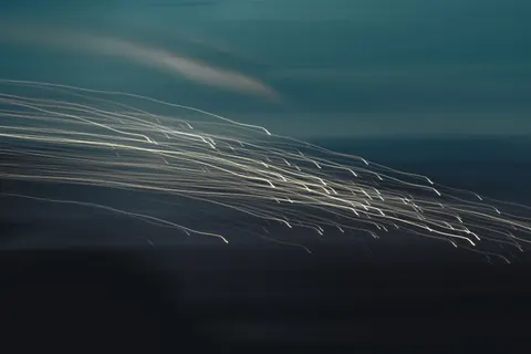 लहरदार रेखाएं 4K वॉलपेपर · abstract · 3840×2560