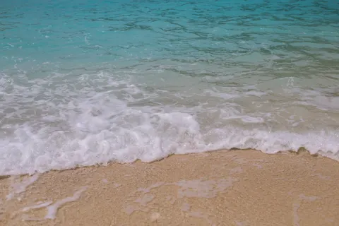 热带海滩 4K壁纸 · ocean · 3840×2560