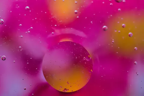 Oil Bubbles 4K Wallpaper · abstract · 3840×2555