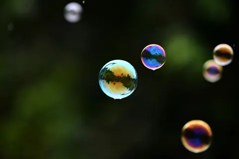 Oil Bubbles 4K Wallpaper · abstract · 3840×2560