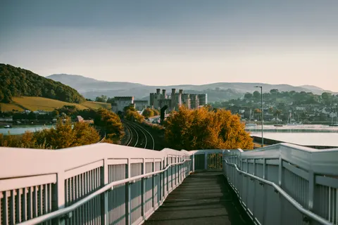 والپیپر قلعه قرون‌وسطایی با کیفیت 4K · architecture · 3840×2560