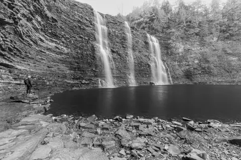 Wasserfall 4K Hintergrundbild · nature · 3840×2560