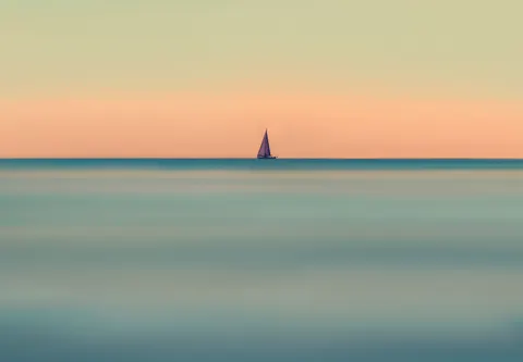 Fondo de pantalla Agua Quieta 4K · minimal · 3840×2663