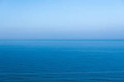 Still Water 4K Wallpaper · minimal · 3840×2560