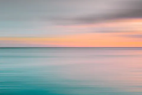 靜水 4K桌布 · minimal · 3840×2558