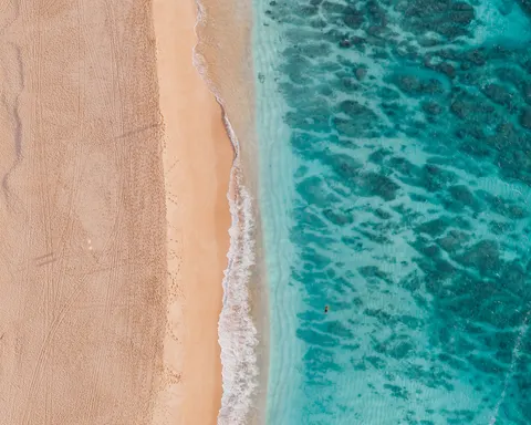 Tapeta Tropikalna Plaża 4K · ocean · 3840×3072