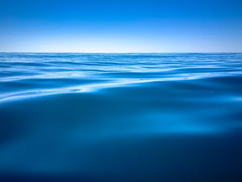 静止した水面 4K壁紙 · minimal · 3840×2880