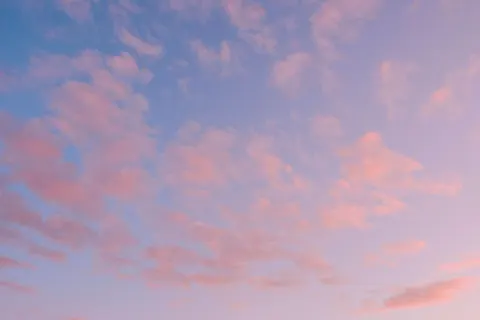 पेस्टल बादल 4K वॉलपेपर · minimal · 3840×2560