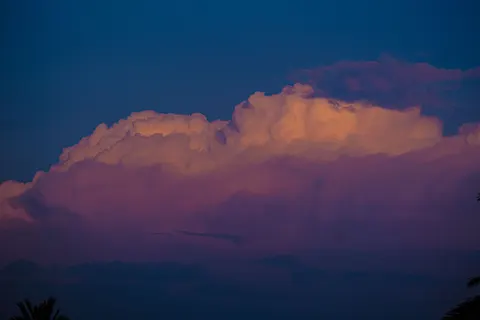 पेस्टल बादल 4K वॉलपेपर · minimal · 3840×2560