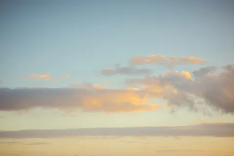 粉彩雲朵 4K桌布 · minimal · 3840×2560