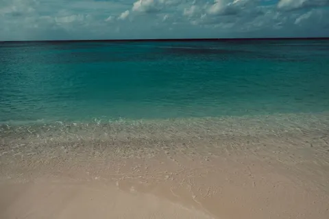 Tropischer Strand 4K Hintergrundbild · ocean · 3840×2560