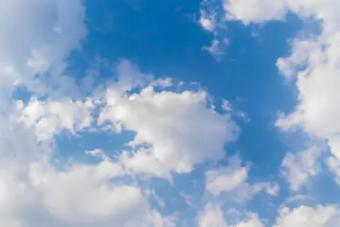 粉彩雲朵 4K桌布 · minimal · 3840×2560