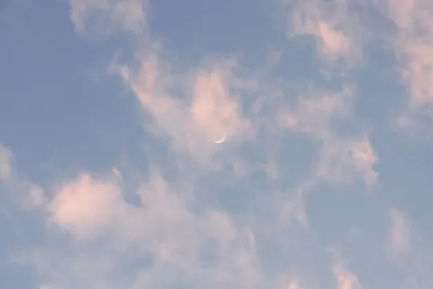 पेस्टल बादल 4K वॉलपेपर · minimal · 3840×2560