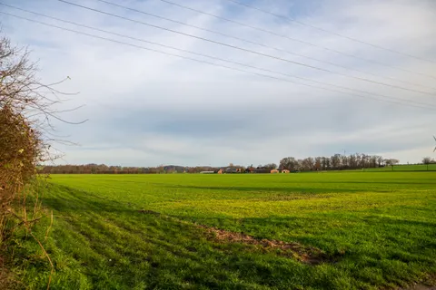 خلفية حقل ريفي بدقة 4K · nature · 3840×2560