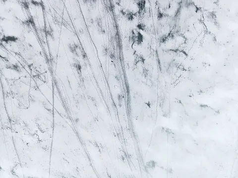 Snow Field 4K Wallpaper · minimal · 3840×2880