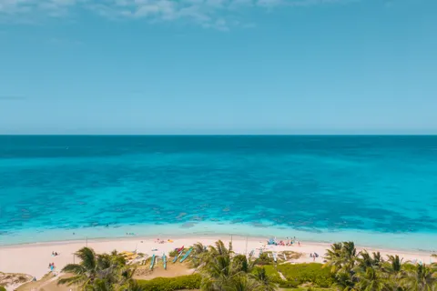 Tapeta Tropikalna Plaża 4K · ocean · 3840×2558