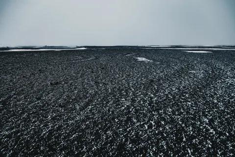 Snow Field 4K Wallpaper · minimal · 3840×2560