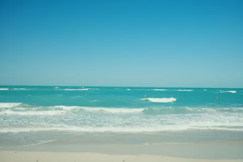 Tapeta Tropikalna Plaża 4K · ocean · 3840×2560
