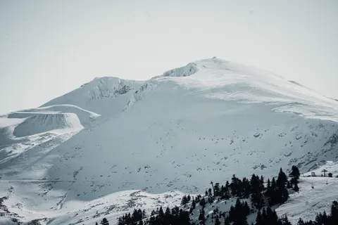 Snowy Mountain Peak 4K Wallpaper · mountains · 3840×2560