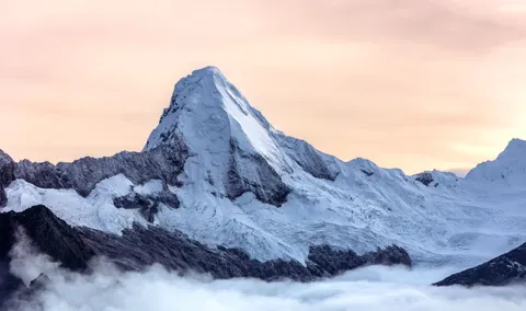 Snowy Mountain Peak 4K Wallpaper · mountains · 3840×2270