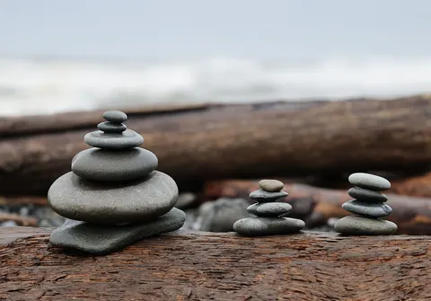 Fond d'écran Pierres zen 4K · minimal · 3840×2682