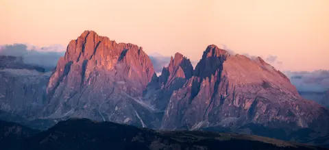 Fondo de pantalla Cordillera 4K · mountains · 3840×1756