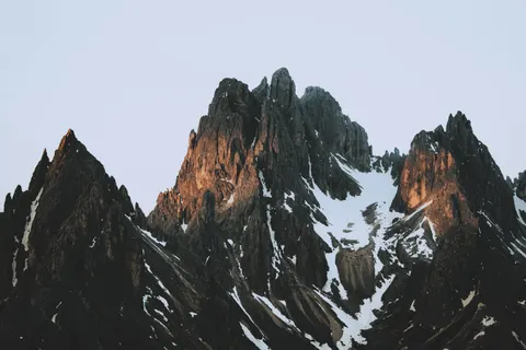 Fondo de pantalla Cordillera 4K · mountains · 3840×2560