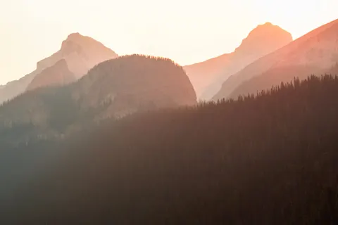 산맥 4K 배경화면 · mountains · 3840×2560