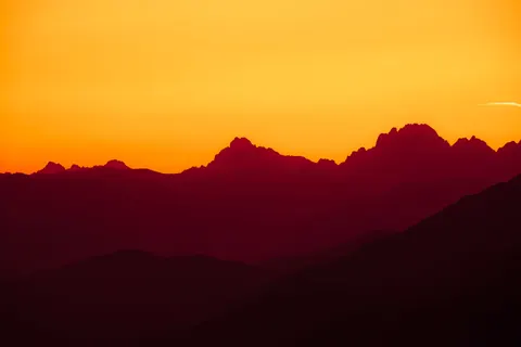 Mountain Range 4K Wallpaper · mountains · 3840×2560