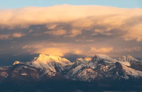 Mountain Range 4K Wallpaper · mountains · 3840×2485