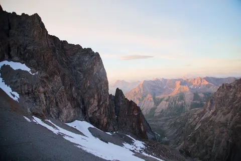 산맥 4K 배경화면 · mountains · 3840×2560