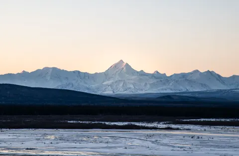 山脉 4K壁纸 · mountains · 3840×2515