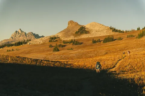 خلفية سلسلة جبال بدقة 4K · mountains · 3840×2560