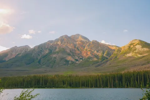 Papel de parede Cordilheira 4K · mountains · 3840×2560