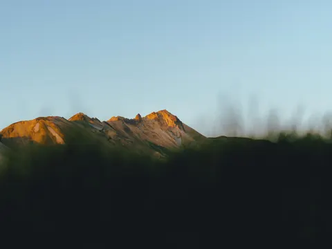 Fondo de pantalla Cordillera 4K · mountains · 3840×2880