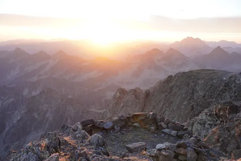 Mountain Range 4K Wallpaper · mountains · 3840×2560