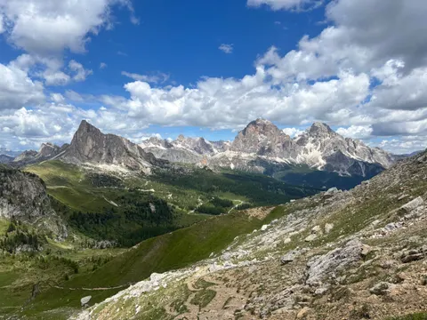 多洛米蒂山 4K壁纸 · mountains · 3840×2880