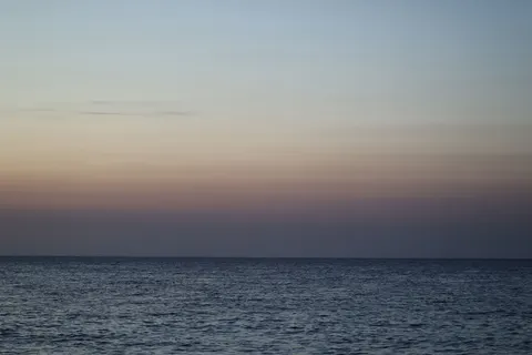 Gradyan Ufuk 4K Duvar Kağıdı · minimal · 3840×2561