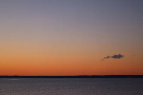 漸變地平線 4K桌布 · minimal · 3840×2561