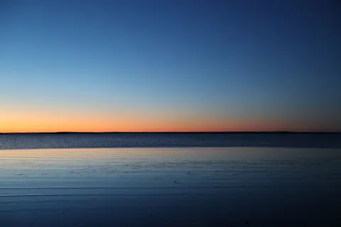 Gradyan Ufuk 4K Duvar Kağıdı · minimal · 3840×2561