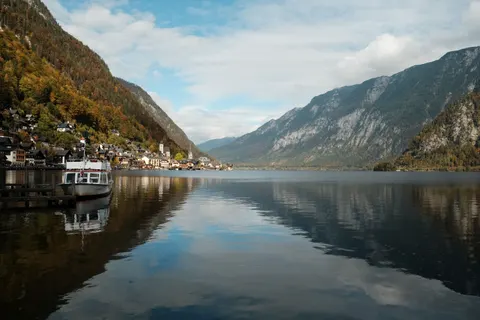 Fondo de pantalla Lago de montaña 4K · mountains · 3840×2560