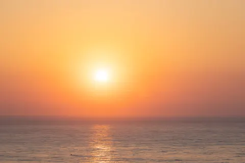 漸變地平線 4K桌布 · minimal · 3840×2561