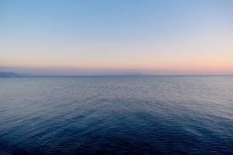 漸變地平線 4K桌布 · minimal · 3840×2560