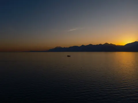 漸變地平線 4K桌布 · minimal · 3840×2880