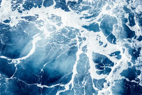 Ocean Waves 4K Wallpaper · ocean · 3840×2560