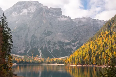 山の湖 4K壁紙 · mountains · 3840×2560